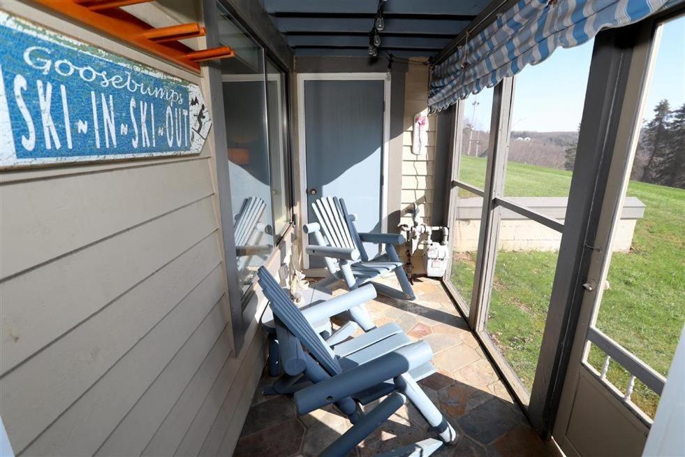 Seven Springs 1 Bedroom Premium Condo, In Out